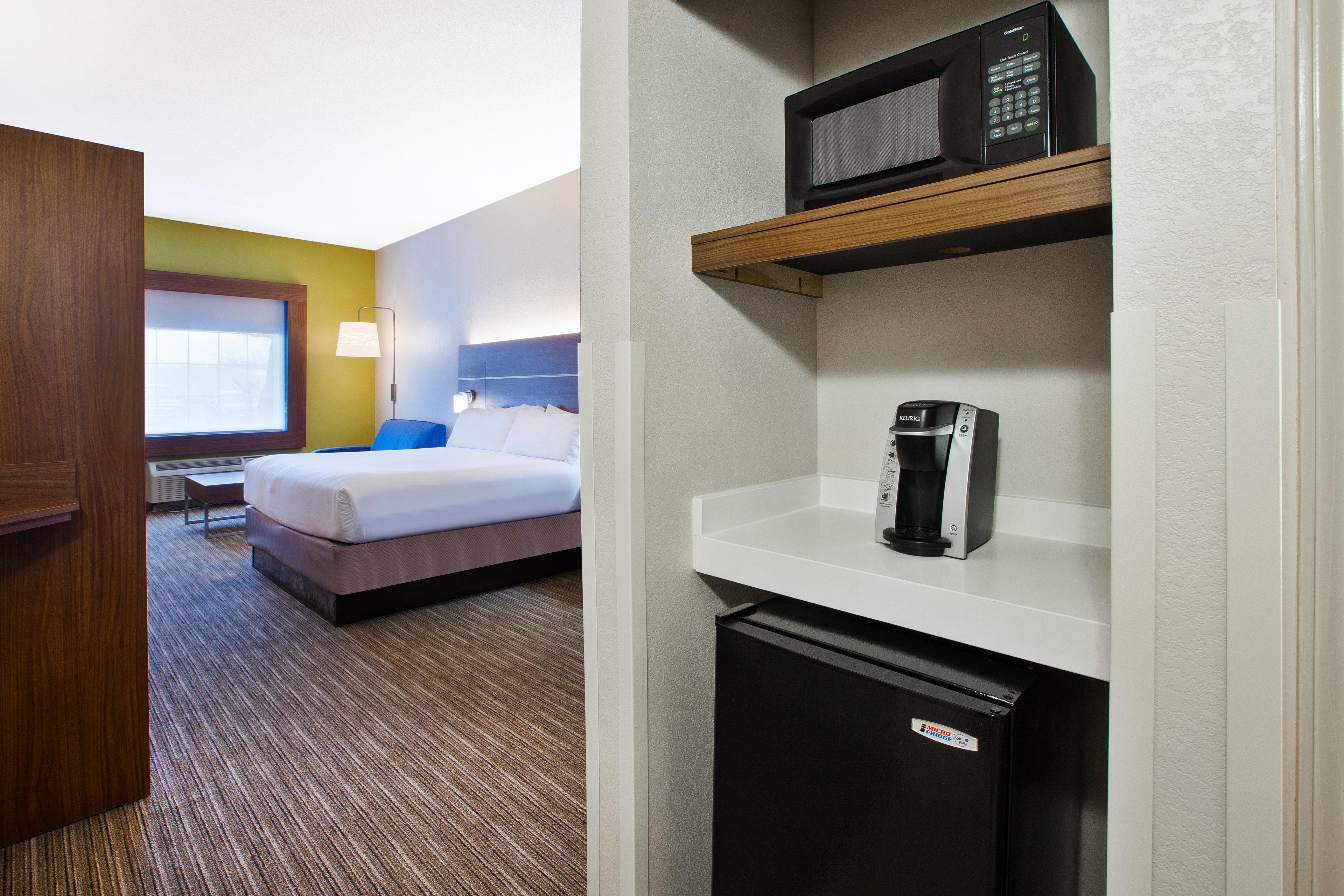 Holiday Inn Express Hotel & Suites Manchester Conference Center By Ihg Esterno foto
